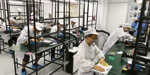 80名“工匠”竞逐“烽火通信杯”焊接技能大赛，武汉职业技术学院电信学子勇夺桂冠